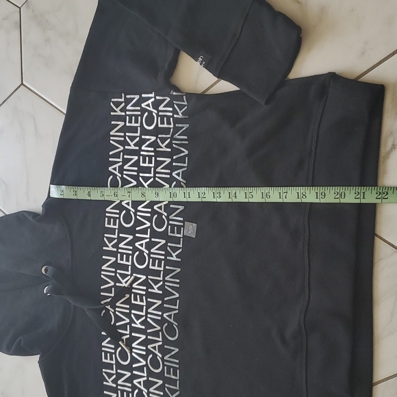 NWT Calvin Klein Crop Hoodie - Picture 4 of 11